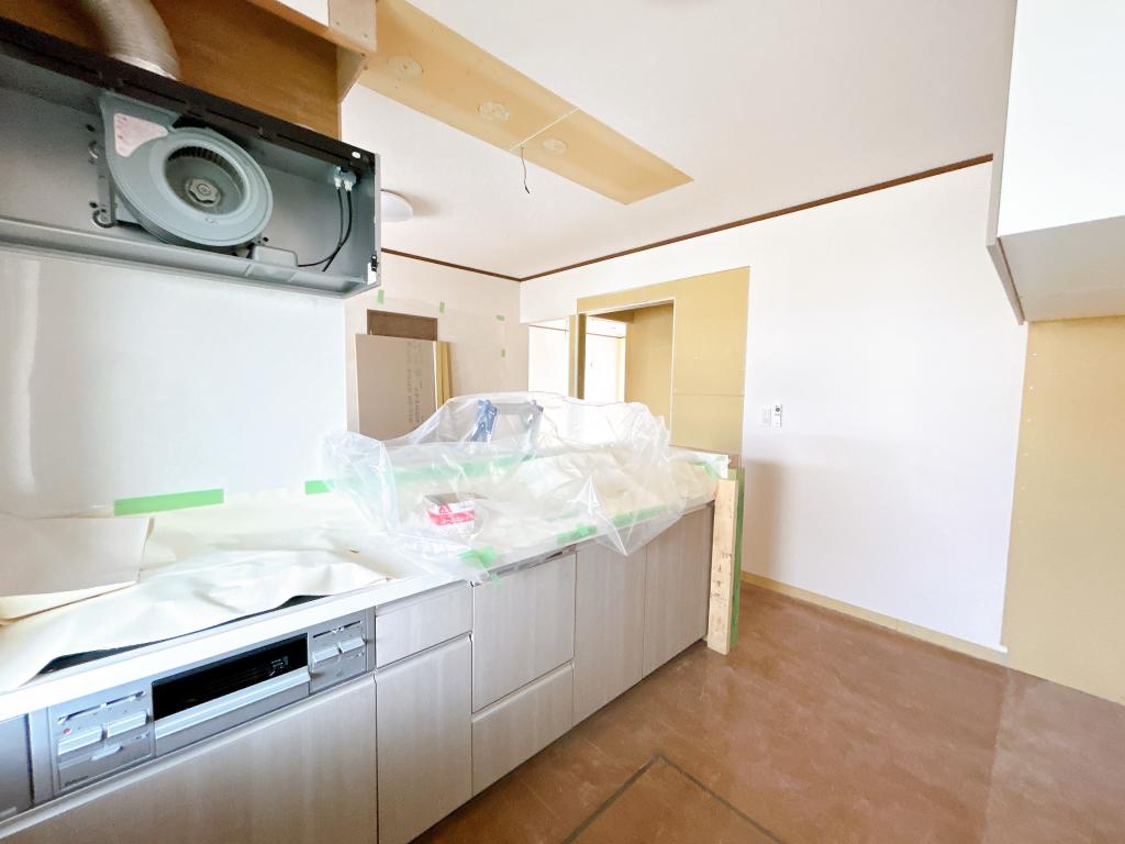 【内装リフォーム中】帯広市西６条南40丁目　 内観