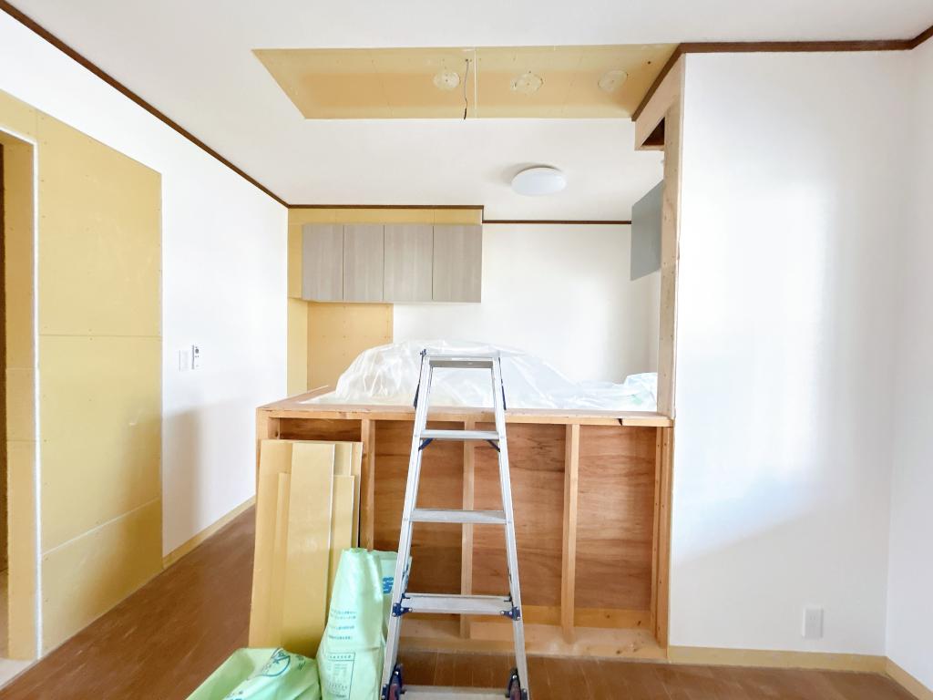 【内装リフォーム中】帯広市西６条南40丁目　 内観