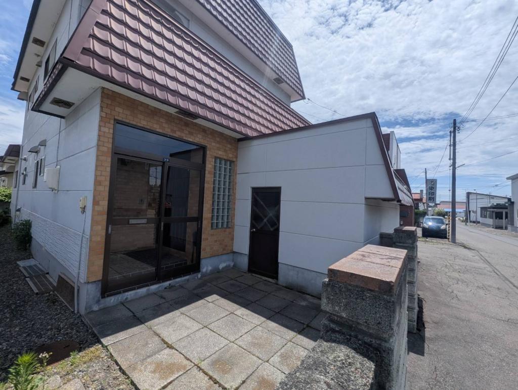 【中古住宅】西17南30 ☆準二世帯など多用途に活用可能な広々物件☆  内観