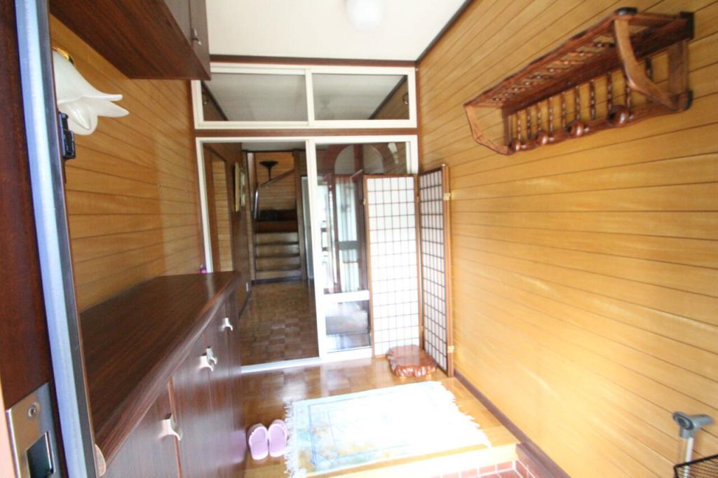 【住宅２棟付き】西２２条南１丁目　中古戸建 内観