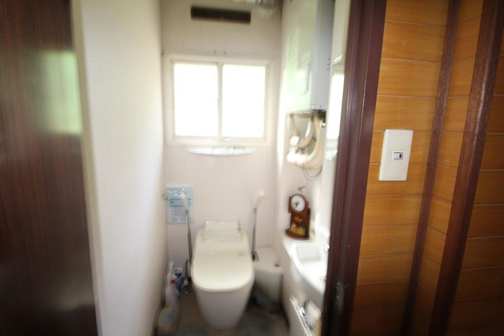 【住宅２棟付き】西２２条南１丁目　中古戸建 内観