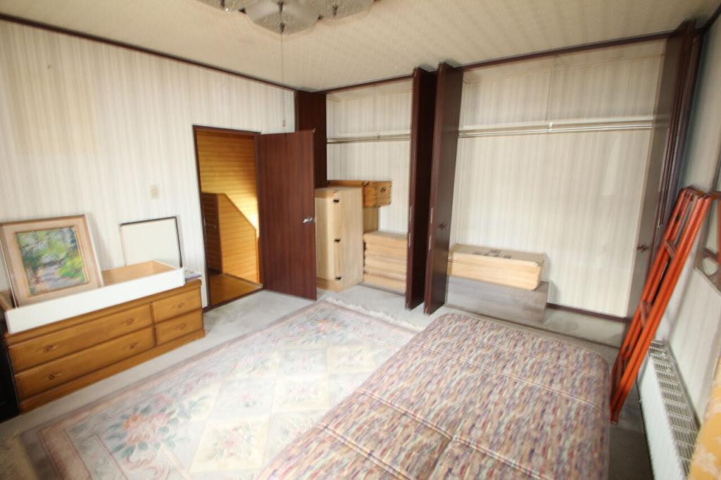 【住宅２棟付き】西２２条南１丁目　中古戸建 内観