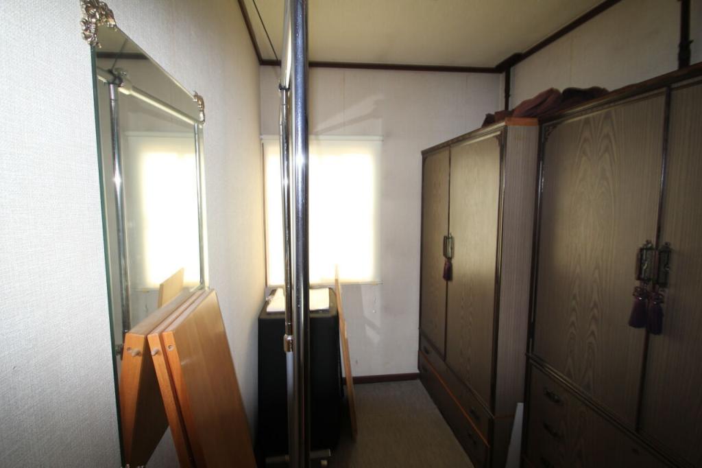 【住宅２棟付き】西２２条南１丁目　中古戸建 内観