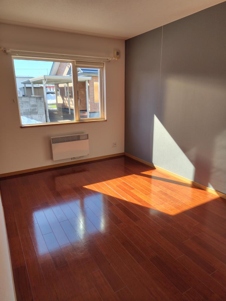 【中古住宅・内外装リフォーム済】幕別町札内新北町64-7 内観