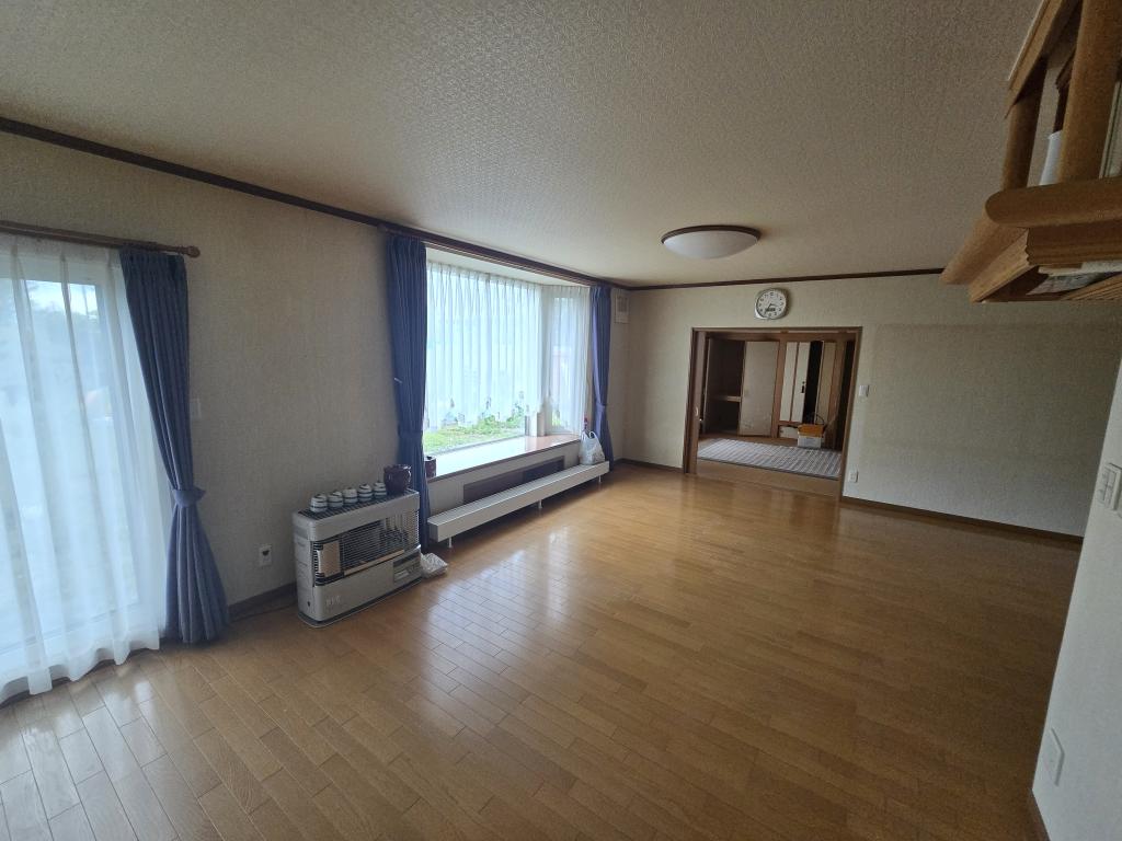 新得町屈足＿二世帯中古住宅 内観