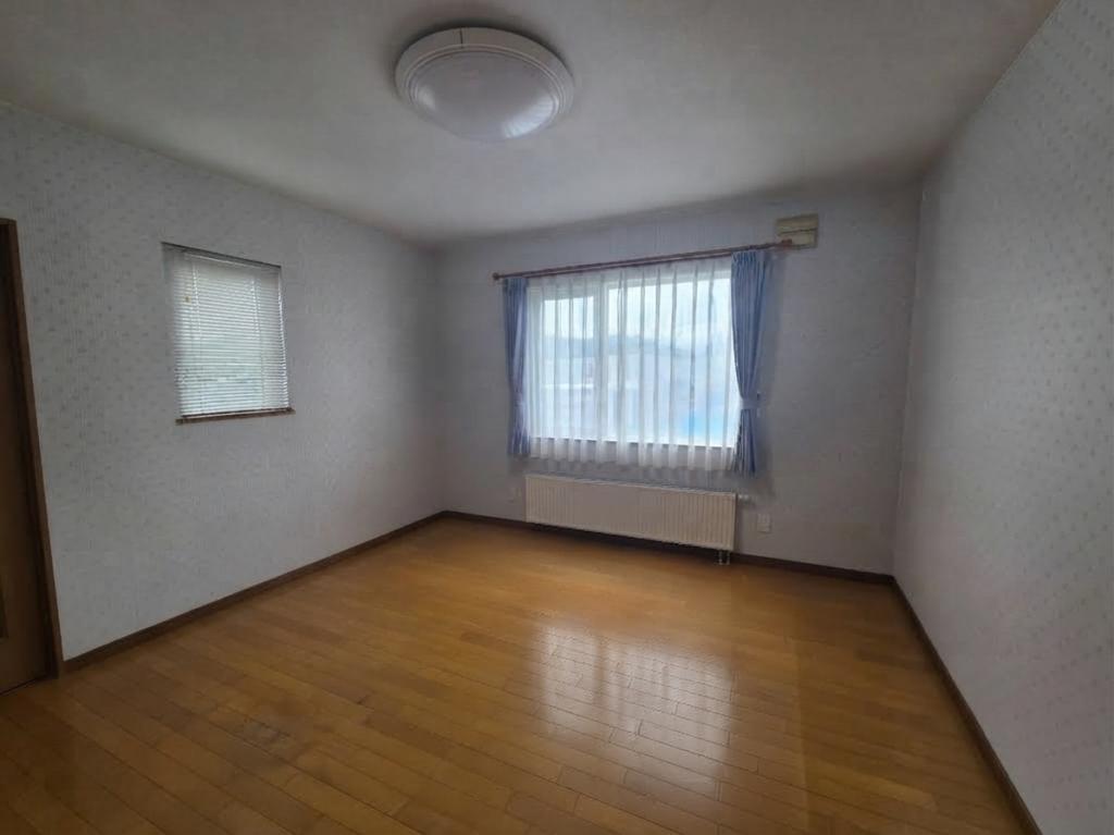 新得町屈足＿二世帯中古住宅 内観