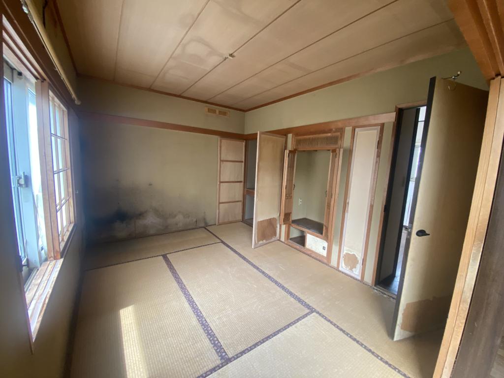 ※価格改定　【リフォーム用住宅】帯広市西22条南4丁目　森の里小徒歩７分・緑園中徒歩５分 内観