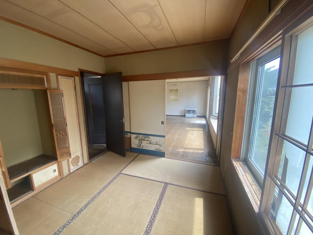 ※価格改定　【リフォーム用住宅】帯広市西22条南4丁目　森の里小徒歩７分・緑園中徒歩５分 内観