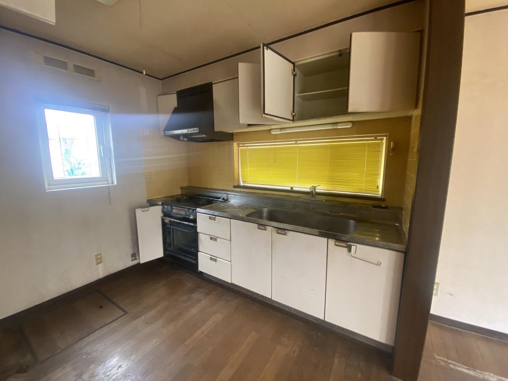 ※価格改定　【リフォーム用住宅】帯広市西22条南4丁目　森の里小徒歩７分・緑園中徒歩５分 内観