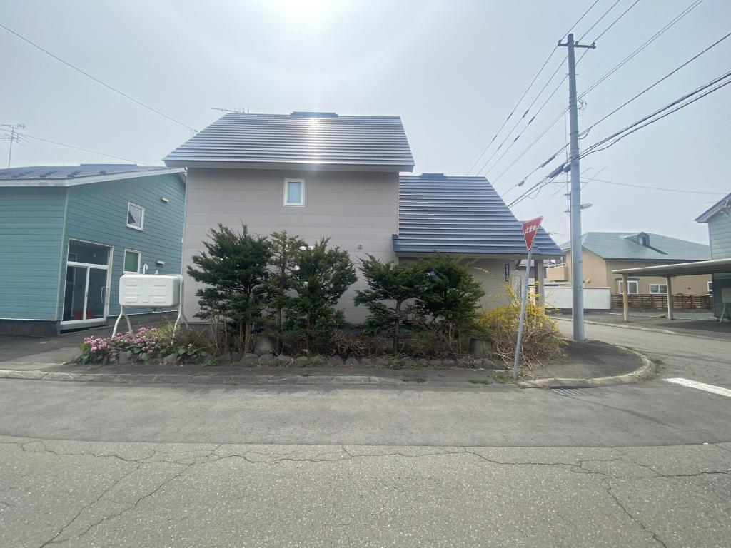 ※価格改定　【リフォーム用住宅】帯広市西22条南4丁目　森の里小徒歩７分・緑園中徒歩５分 内観