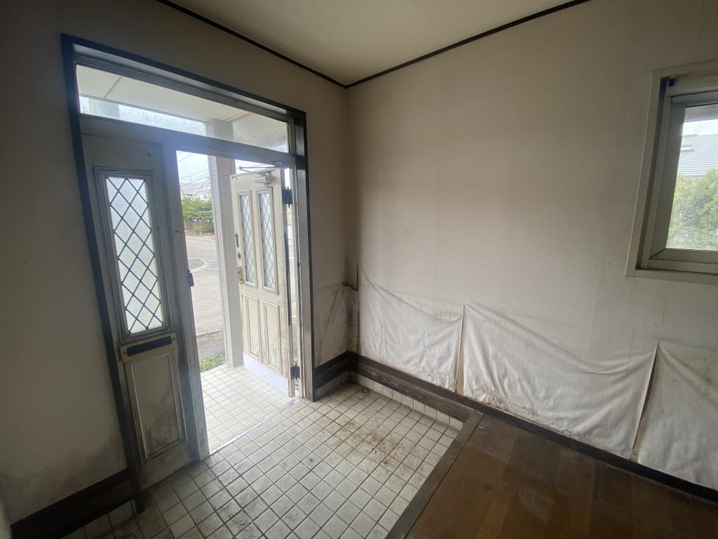 ※価格改定　【リフォーム用住宅】帯広市西22条南4丁目　森の里小徒歩７分・緑園中徒歩５分 内観