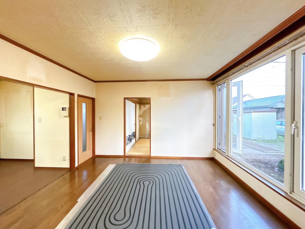 【外装リフォーム中】帯広市西21条南2丁目 内観