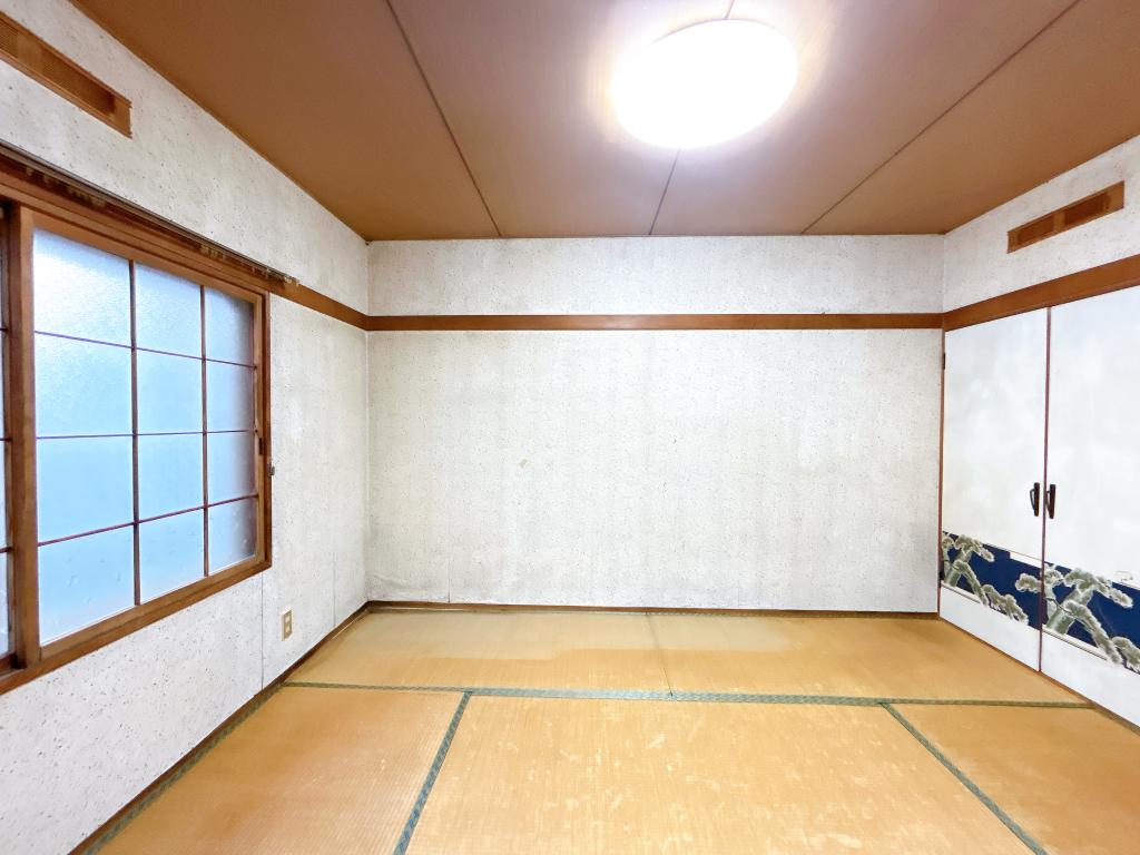 【外装リフォーム中】帯広市西21条南2丁目 内観