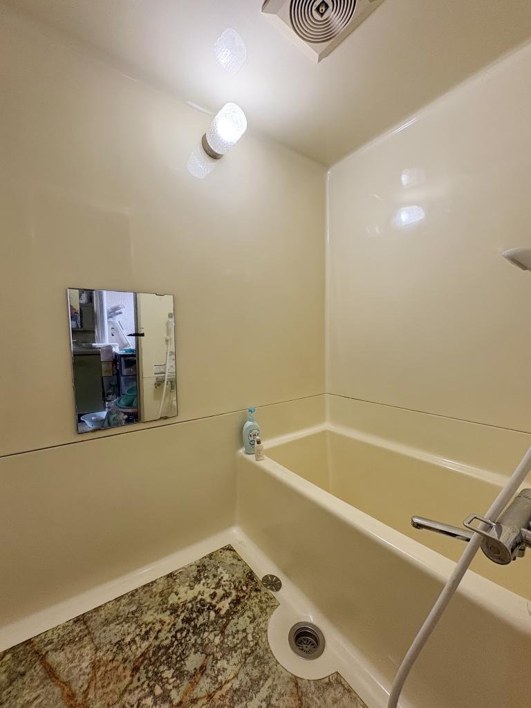 【1階2部屋】西23南1 中古住宅 内観