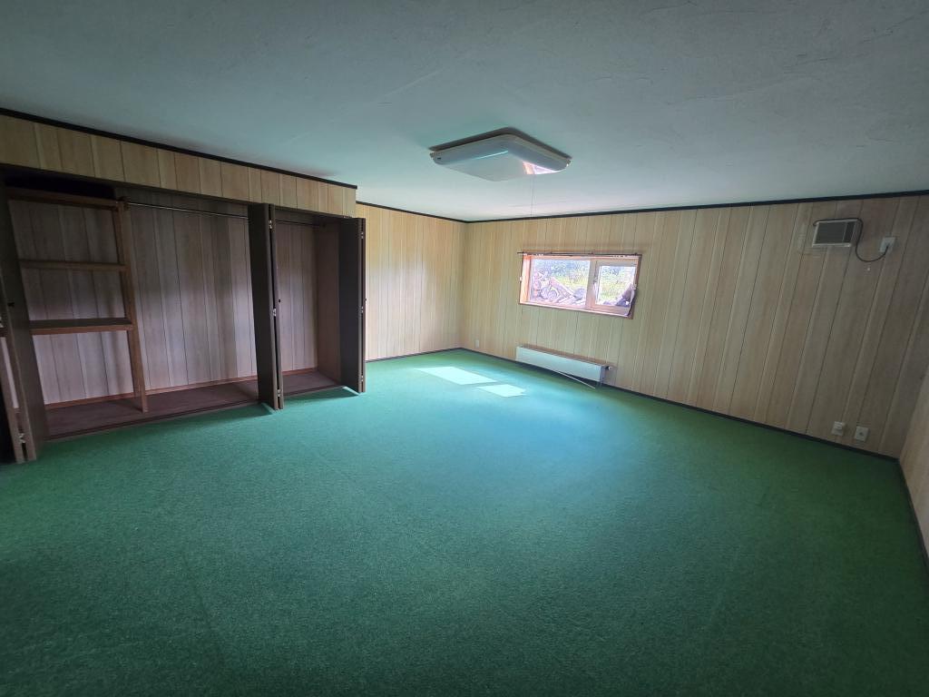 清川町西２線＿ログハウス＿太陽光付 内観
