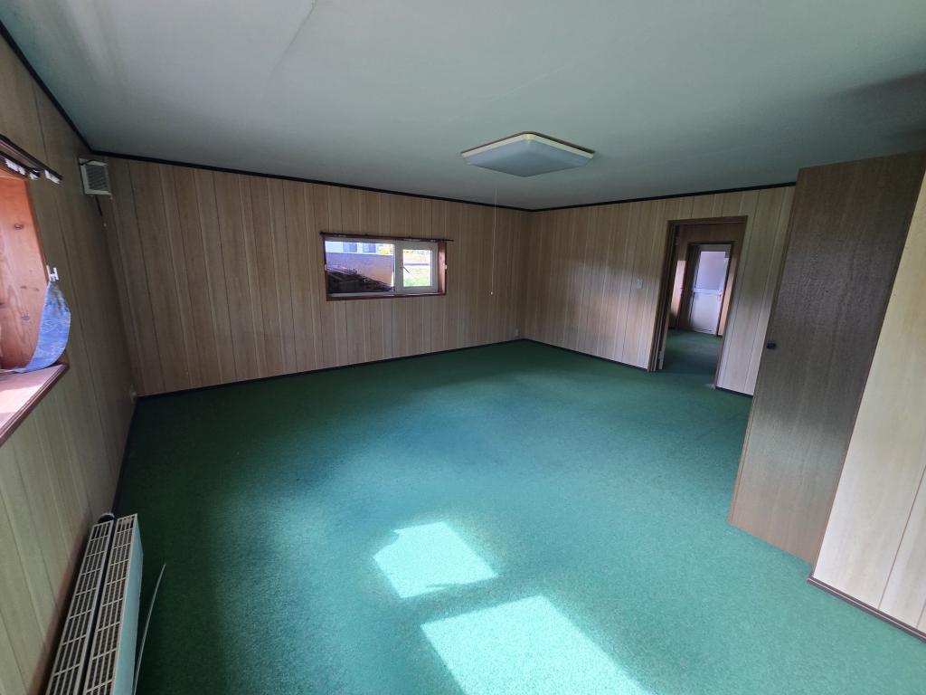 清川町西２線＿ログハウス＿太陽光付 内観