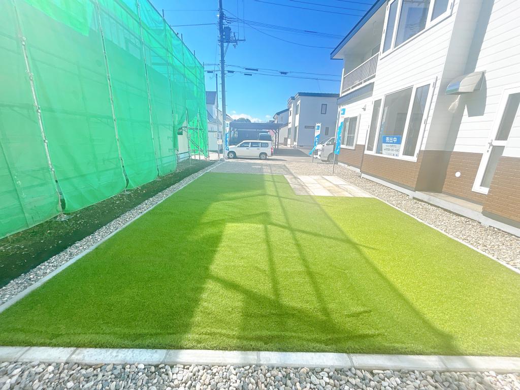 【外構工事管完了・人工芝仕上げ・内装追加リフォーム中】帯広市西23条南4丁目24-17  内観