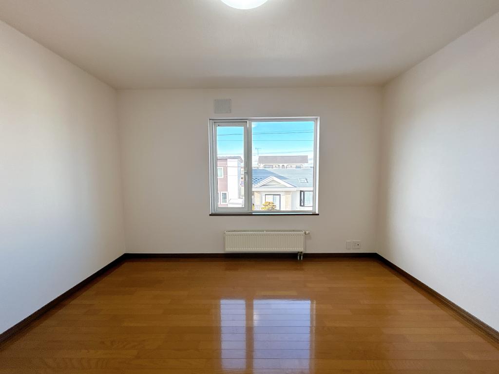 【内装リフォーム中】帯広市西６条南40丁目　  内観