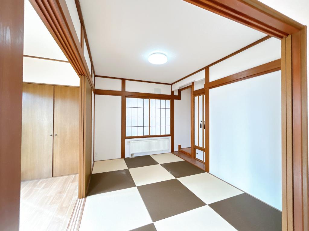 【内装リフォーム中】帯広市西６条南40丁目　  内観