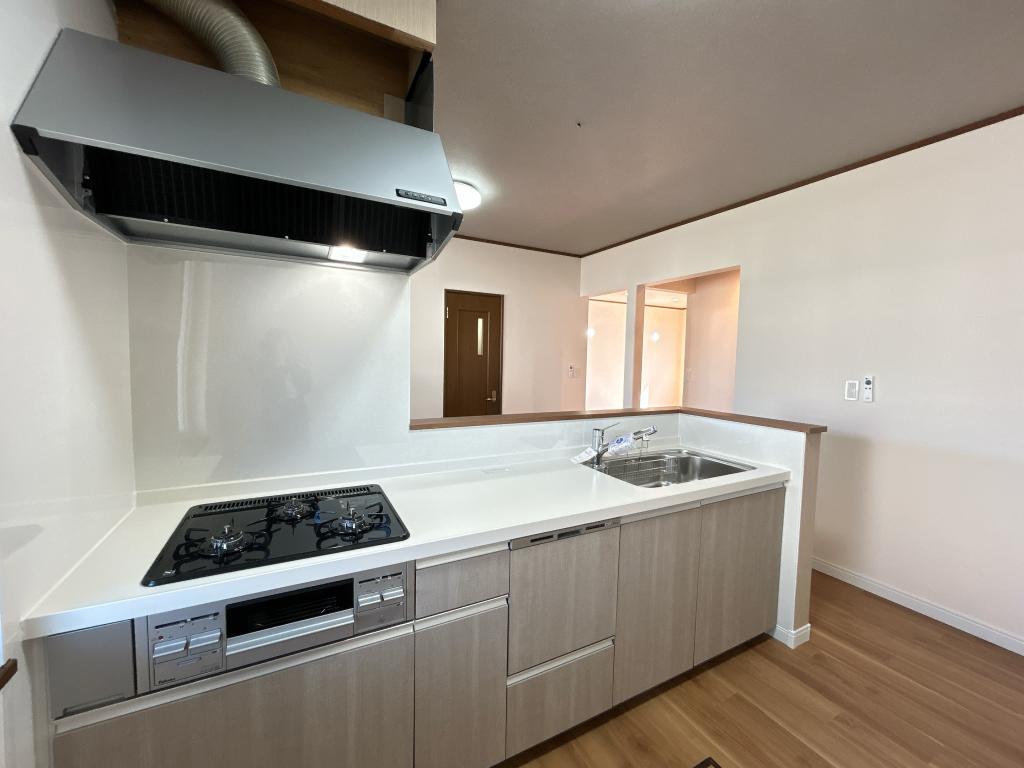 【内装リフォーム中】帯広市西６条南40丁目　  内観