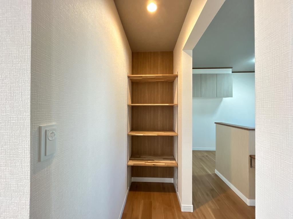 【内装リフォーム中】帯広市西６条南40丁目　  内観