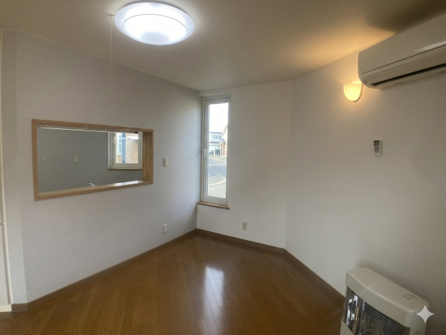 芽室町本通南８丁目※商談中【芽室町の４ＬＤＫの中古住宅登場！】 内観