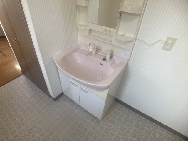 芽室町本通南８丁目※商談中【芽室町の４ＬＤＫの中古住宅登場！】 内観