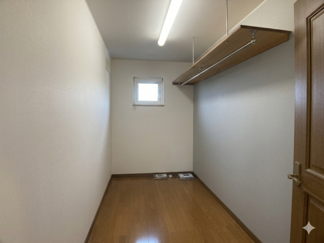 芽室町本通南８丁目※商談中【芽室町の４ＬＤＫの中古住宅登場！】 内観