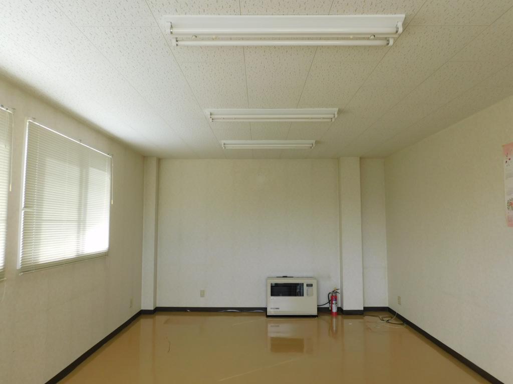 帯広市西22条南1丁目　売事務所・倉庫（土地面積 約361坪・延床面積 約86坪） 内観