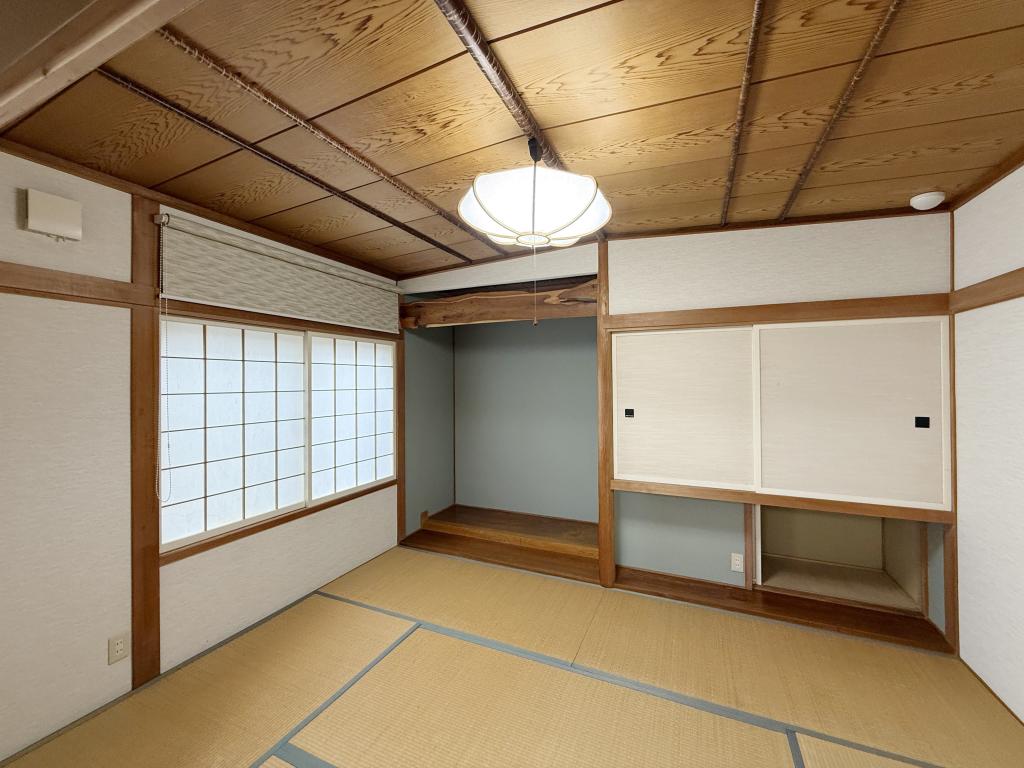 【フレスポ徒歩５分】１階２部屋。乾式タイル張りのゆとりの中古住宅 内観