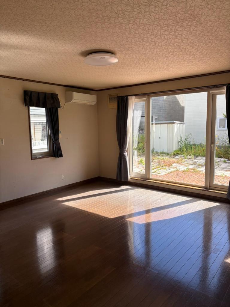 ★中古住宅★　帯広市西16条北3丁目　3LDK→4LDKにリフォーム可能です！ 内観