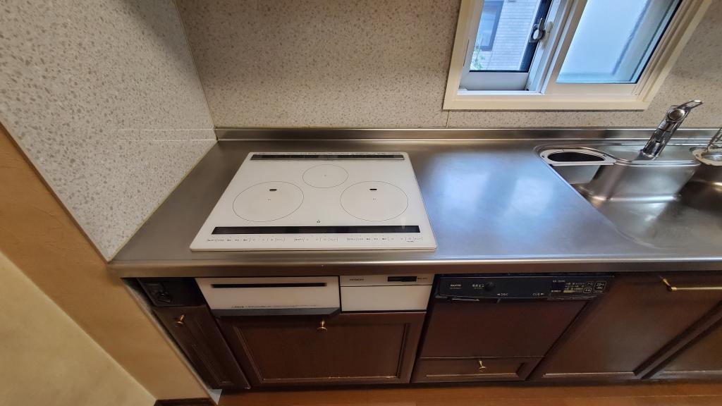 帯広市西17条南40丁目　南向きの売家　　3台用カーポート 内観