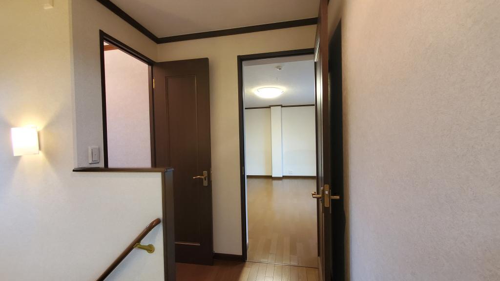帯広市西17条南40丁目　南向きの売家　　3台用カーポート 内観