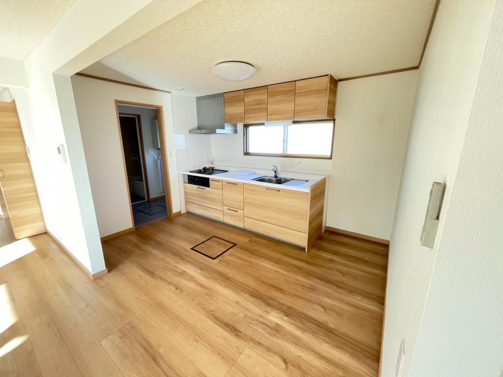 ★中古住宅★　帯広市西13条北8丁目　R4年にフルリフォーム済 内観
