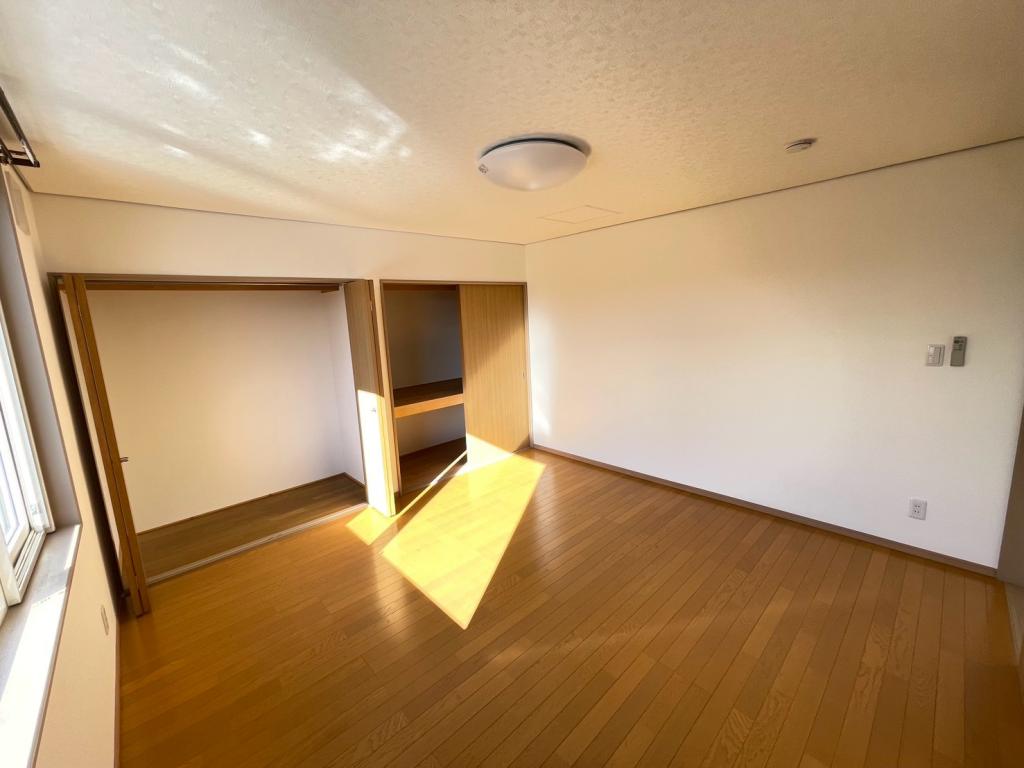 ★中古住宅★　帯広市西13条北8丁目　R4年にフルリフォーム済 内観