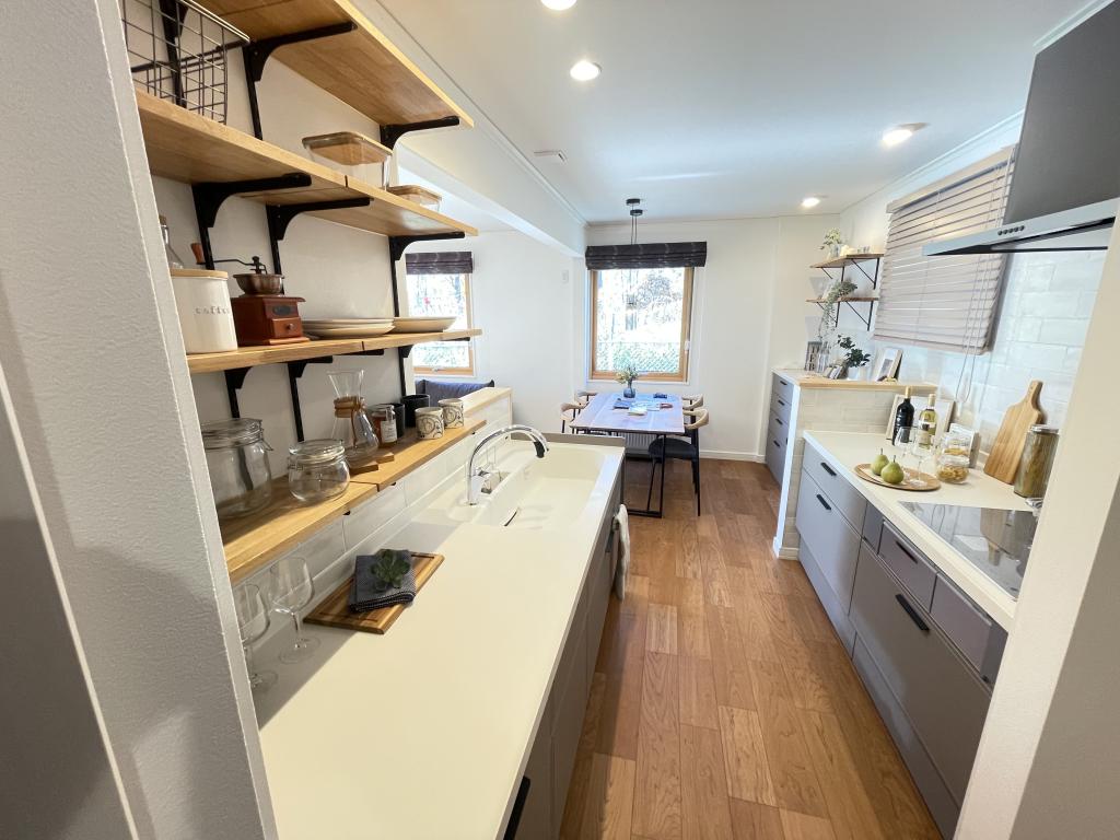 西19条南37丁目　【新築未入居】 内観