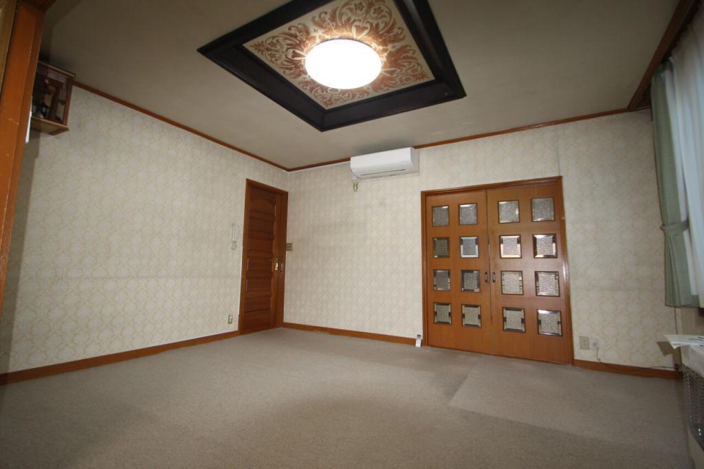 西２１条南２丁目　中古戸建 内観