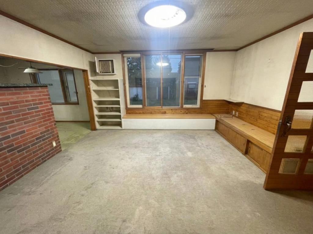 ♪公園至近・南道路♪西１８南５＿中古住宅 内観