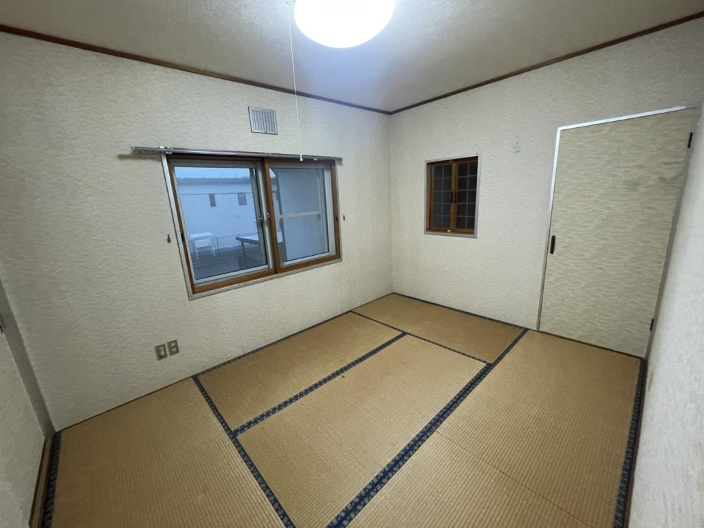 ♪公園至近・南道路♪西１８南５＿中古住宅 内観