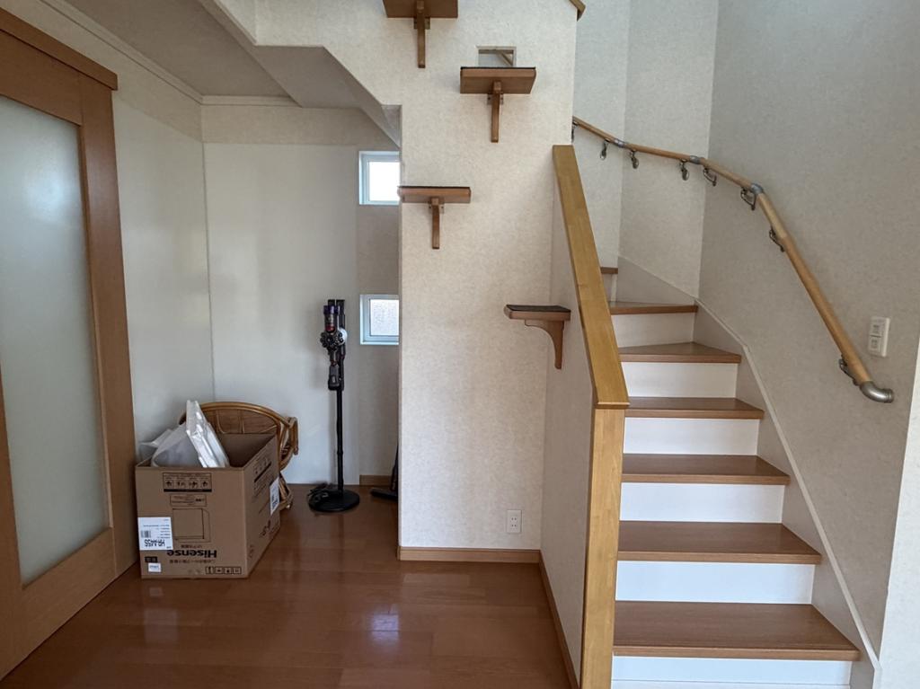 【平成25年築の美邸】芽室町西8条5丁目　中古住宅【ゆとりの100坪】 内観