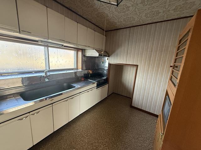 上川郡新得町2条南5丁目戸建 内観