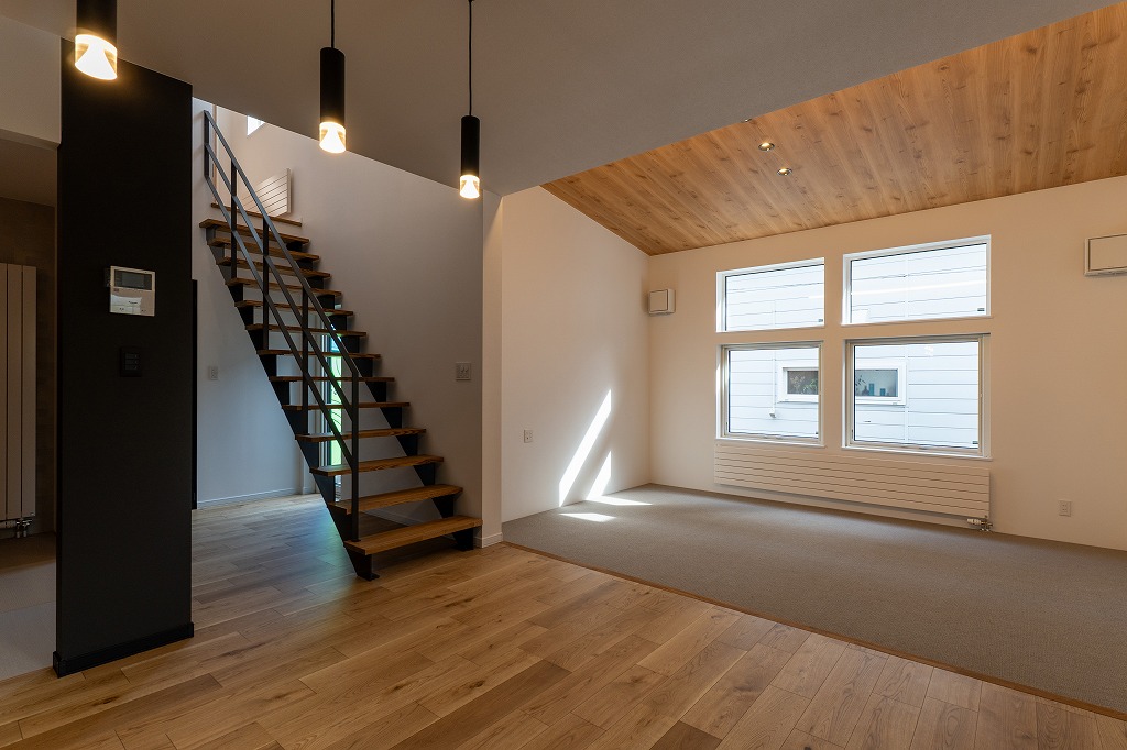 Cryptn北方型住宅ZEROダウンリビングの家